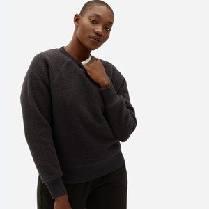 Everlane ReNew Fleece Raglan Sweatshirt in Black EUC